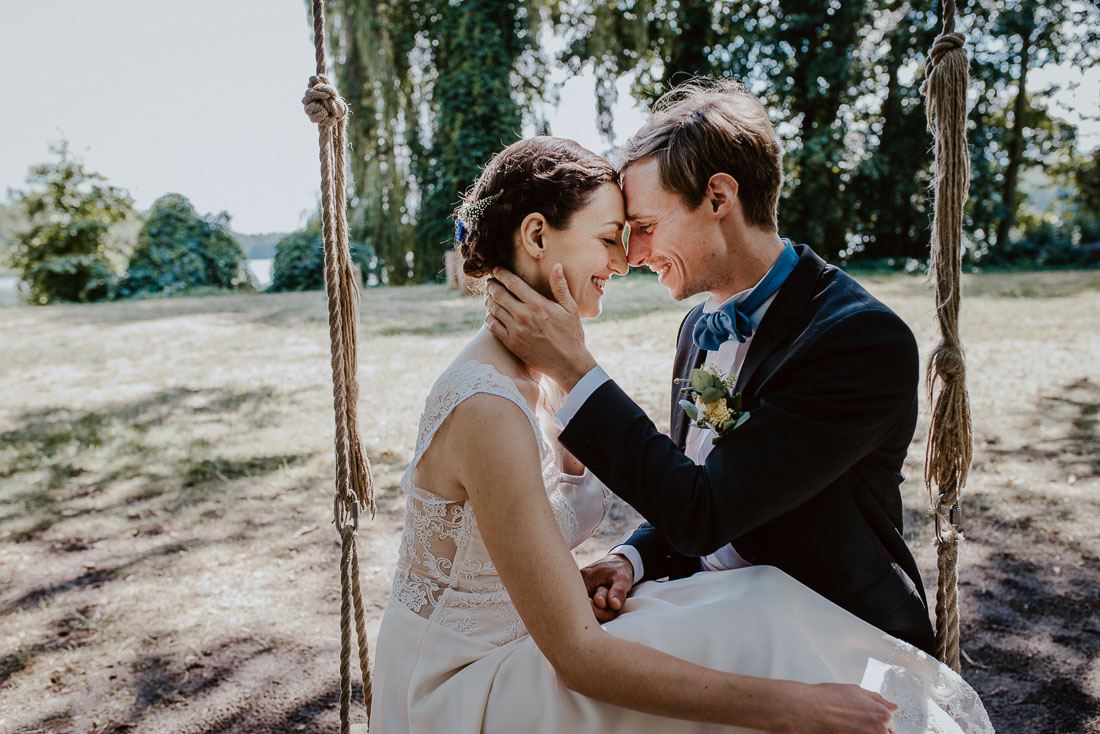 Wedding Photographer, happy couple